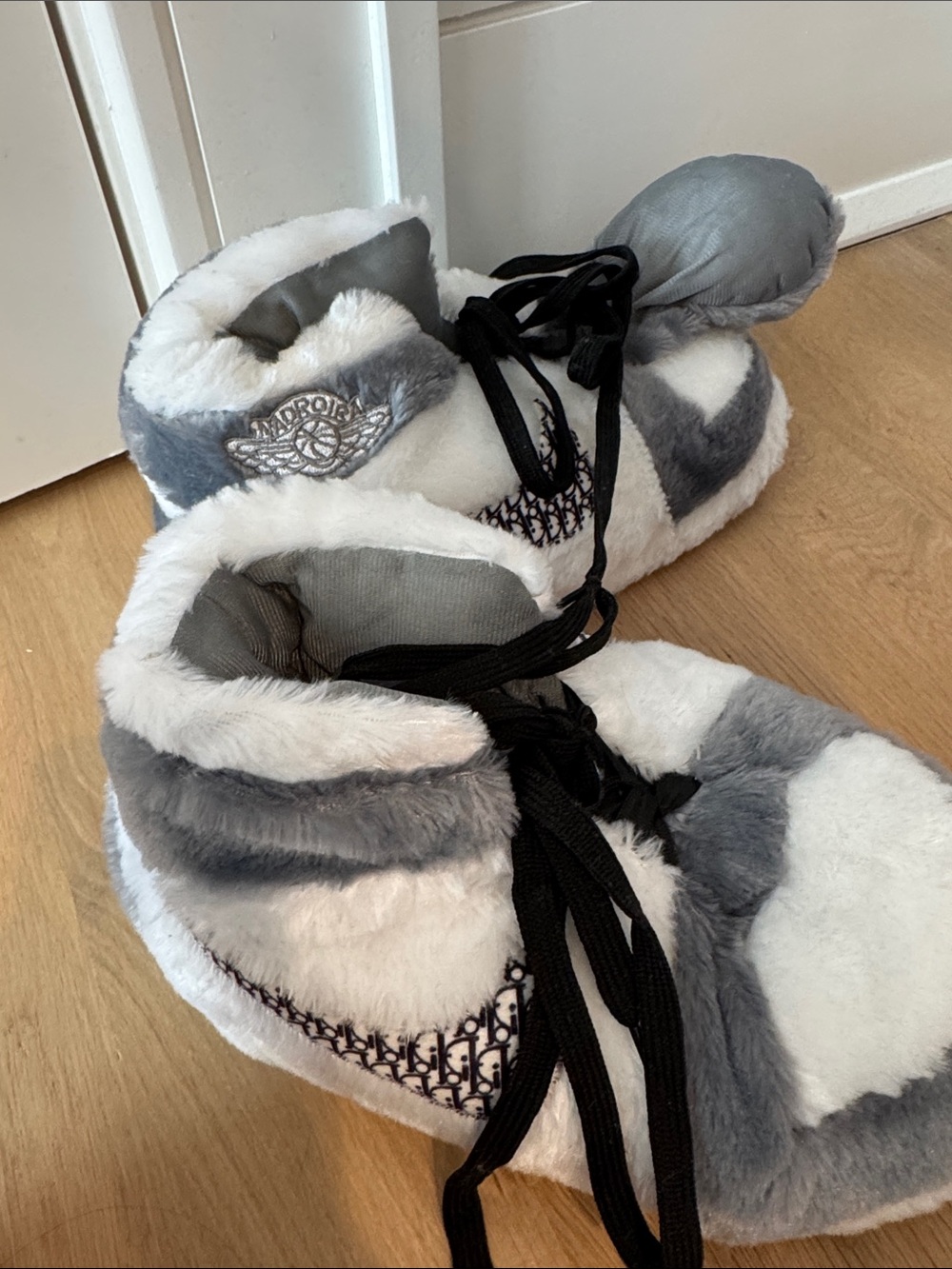 Dior White and Gray Furry Lace-Up Slippers